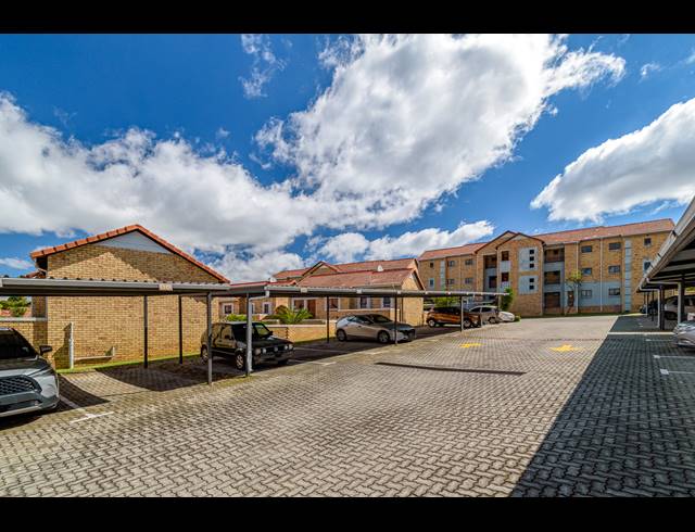 2 BEDROOM APARTMENT FOR SALE IN RANDPARK RIDGE